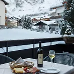 阿尔宾高级酒店